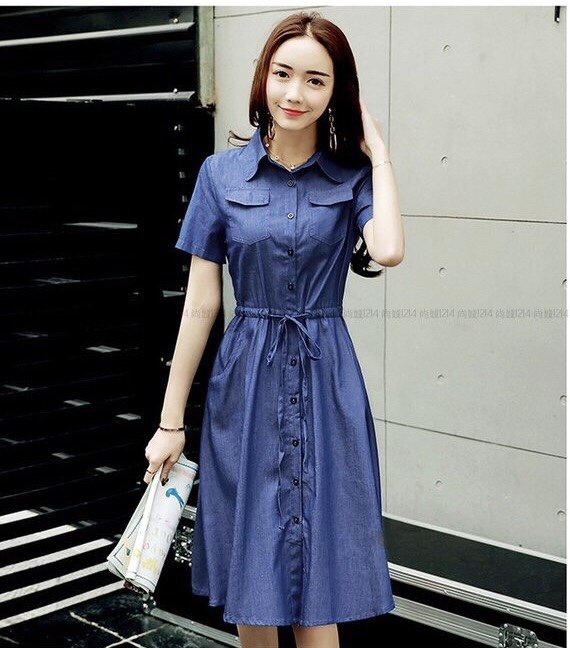 ĐẦM JEAN XÒE CỔ SƠ MI THẮT NƠ EO
